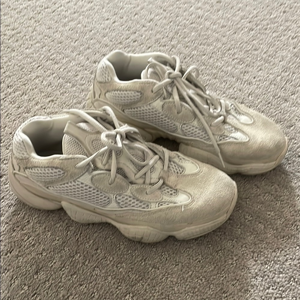 Yeezy White Sneakers Soft Flexible Design